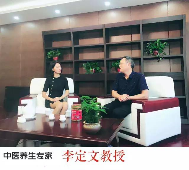 中醫(yī)養(yǎng)生專家談“三伏天”食療養(yǎng)生秘訣，細(xì)莫紅糖堅(jiān)果茶為貼心美食。